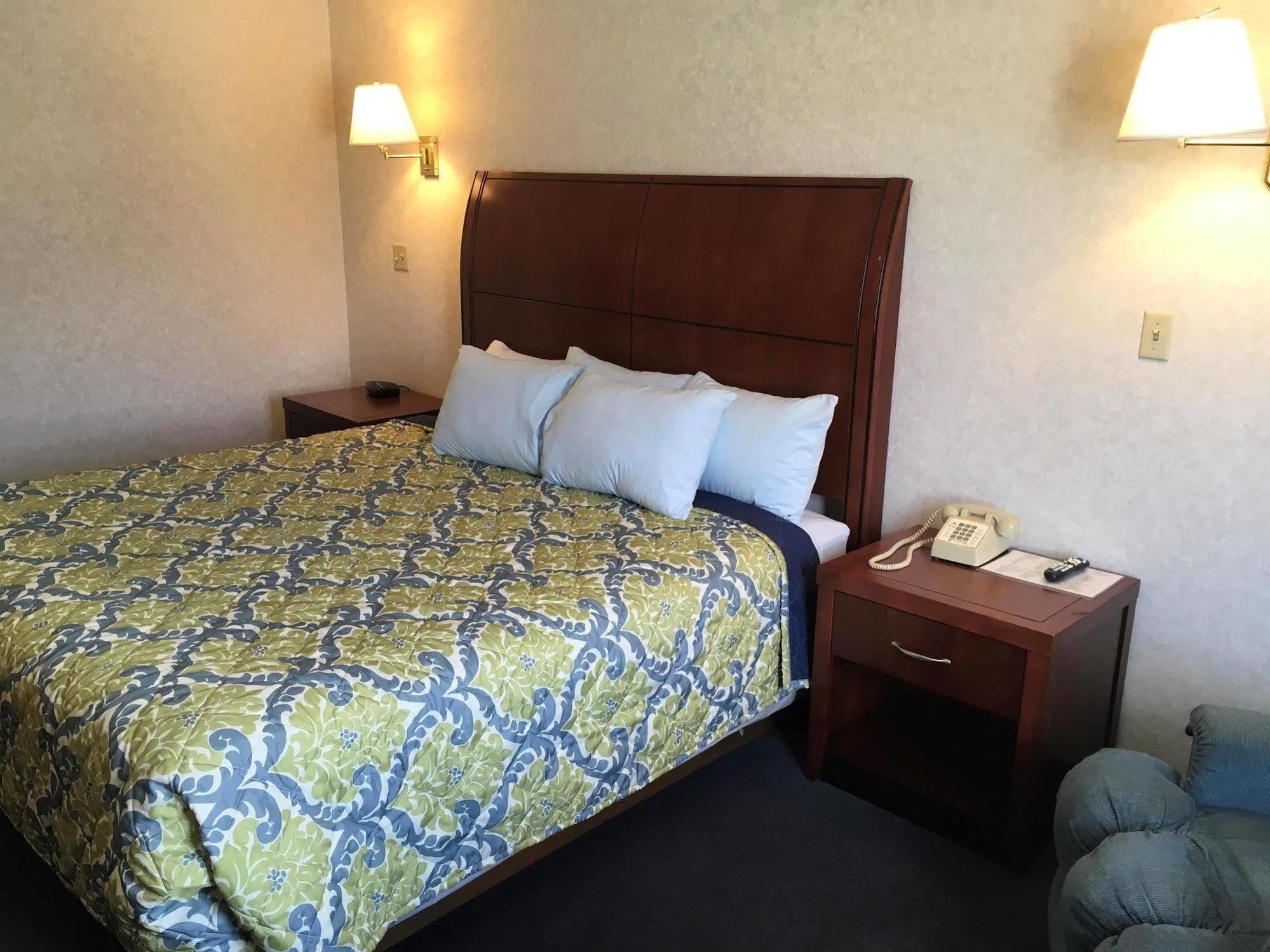 Americas Best Value Inn Of Decatur Exterior foto
